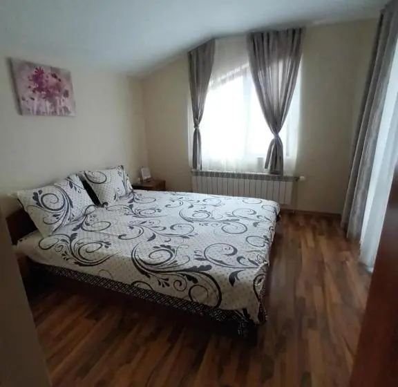 اتاق لوکس با بالکن, Guest Rooms Bansko