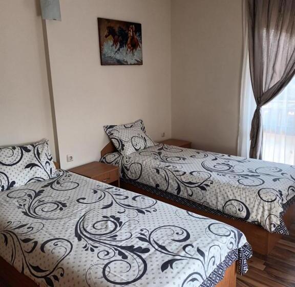 Номер Стандарт с Балконом, Guest Rooms Bansko