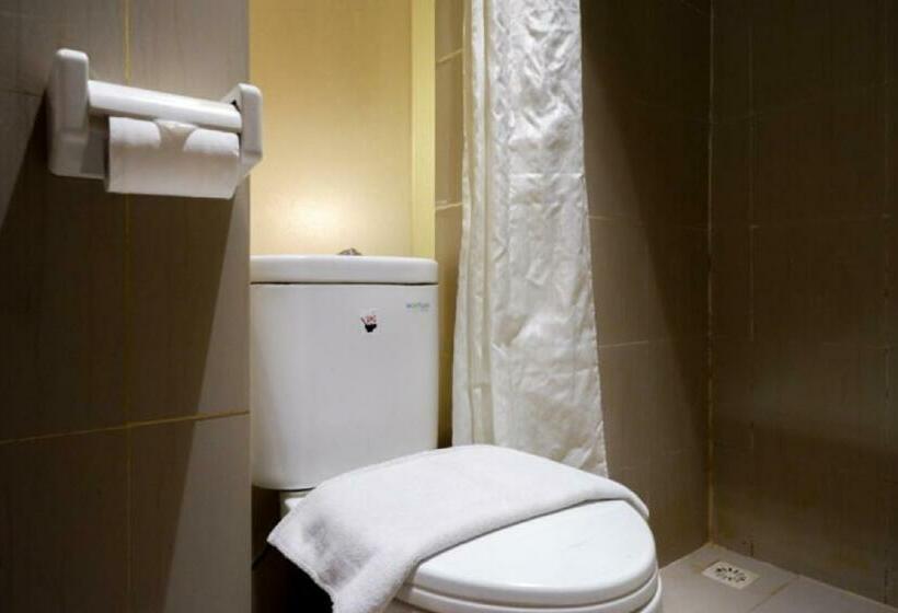 Номер Superior, Sans Hotel Ekkon Yogyakarta By Reddoorz