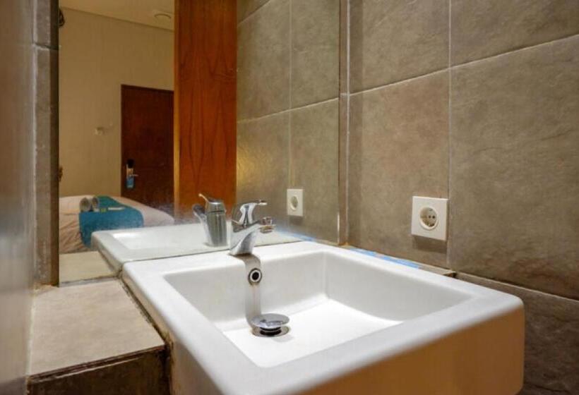 豪华房间, Sans Hotel Ekkon Yogyakarta By Reddoorz