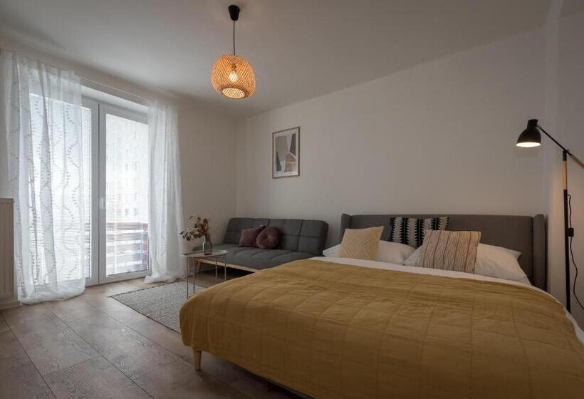 اتاق استاندارد با بالکن, Symple Apartments