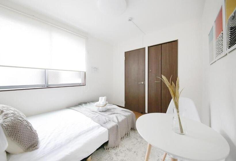 Standart Oda, アリア曳舟