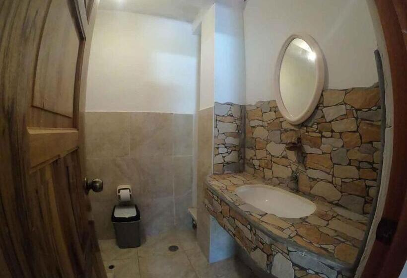 בונגלו משפחתי, Huluwaju