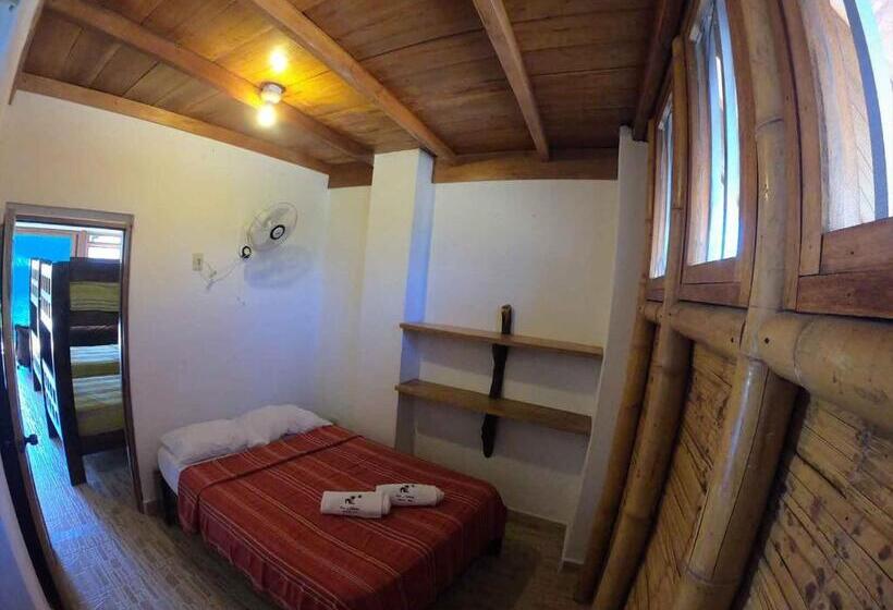 בונגלו משפחתי, Huluwaju