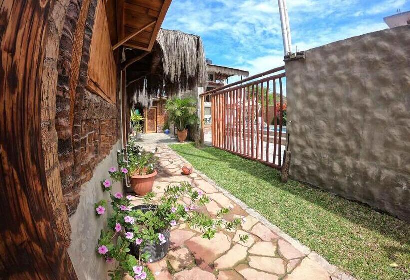 בקתה סטנדרטית, Huluwaju