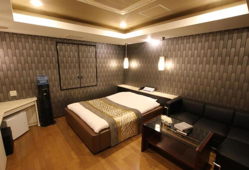 Номер Стандарт, K Wave