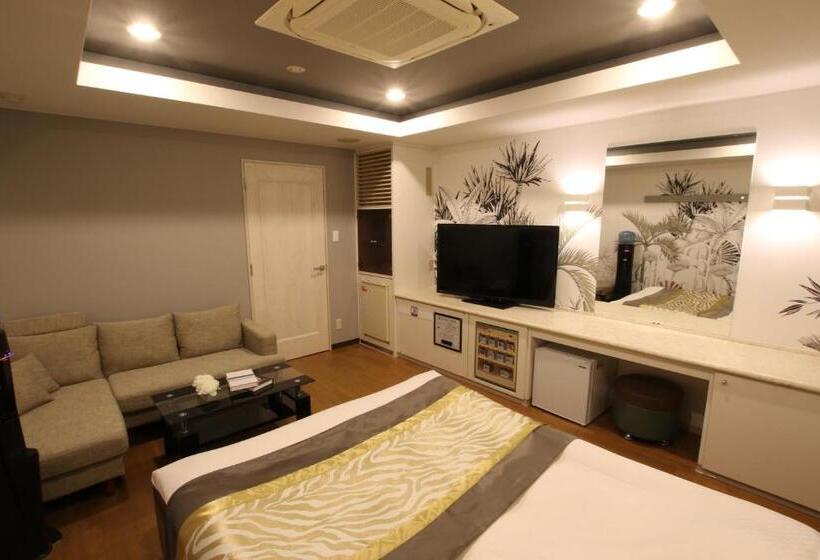 Номер Стандарт, K Wave