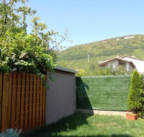 スタンダードインサイドビュールーム, La Piazza