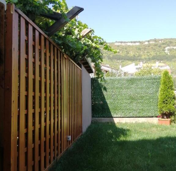 スタンダードインサイドビュールーム, La Piazza