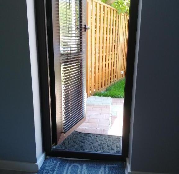 スタンダードインサイドビュールーム, La Piazza