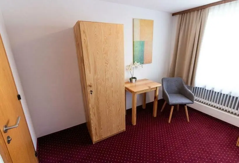 スタンダードシングルルーム, Pension Löwen In Sulz