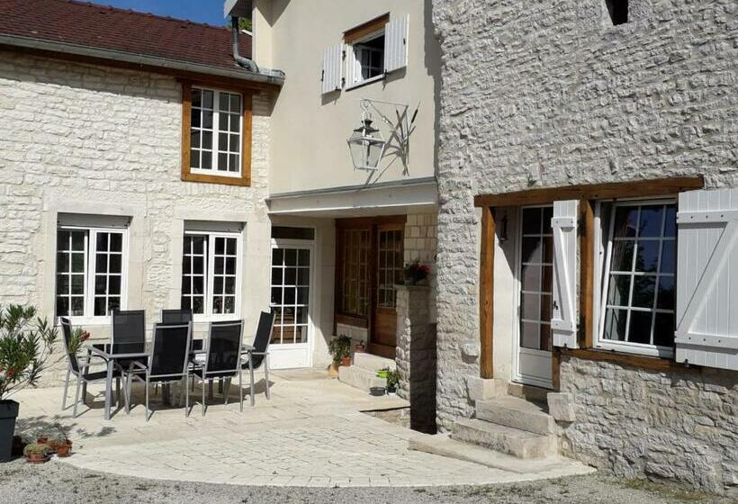 غرفة عائلية, Chez Madgi Et Jean Mi