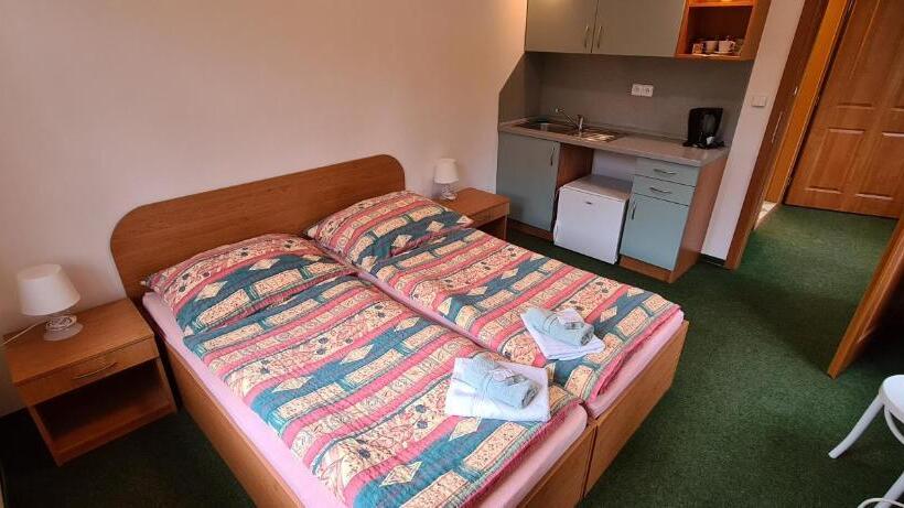 חדר סטנדרט לארבעה, Královský Dvůr Bílý Potok