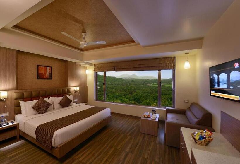 带观景的豪华间, Sarovar Portico Sasangir