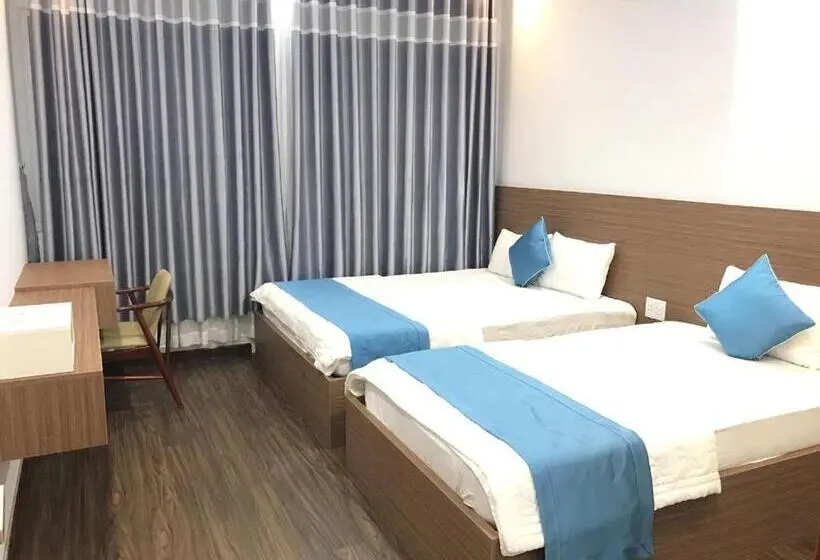 اتاق استاندارد چهارنفره با بالکن, Thanh Binh Hotel Con Dao