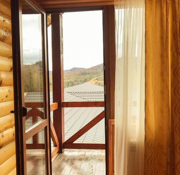 آپارتمان 1 خوابه با چشمانداز, Dachna Sadyba Pb