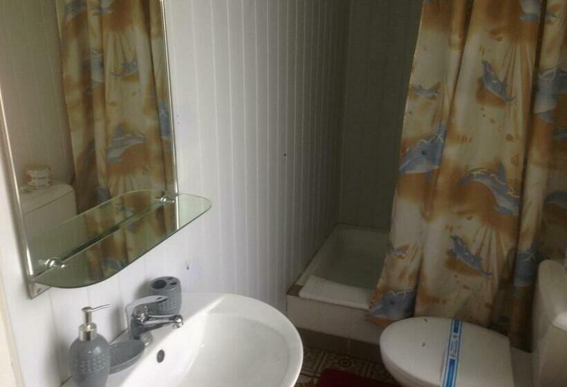 اتاق راحتی سه تخته, Gostynnyi Dvir