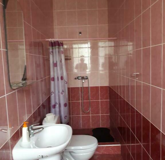 اتاق راحتی سه تخته, Gostynnyi Dvir