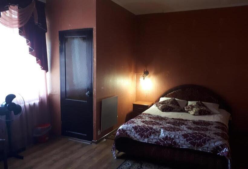 اتاق استاندارد, Gostynnyi Dvir