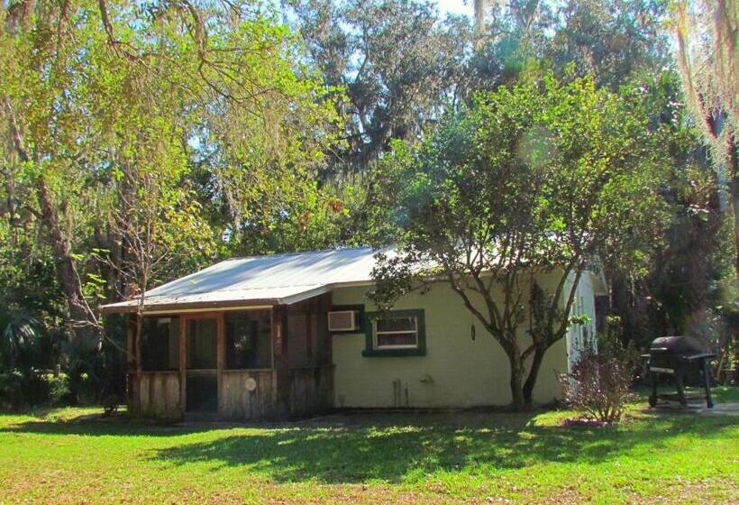 2 Szobás Ház, The Yearling Cabins