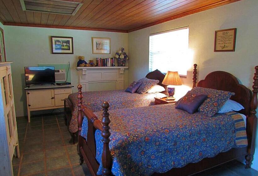 Standard Szoba, The Yearling Cabins