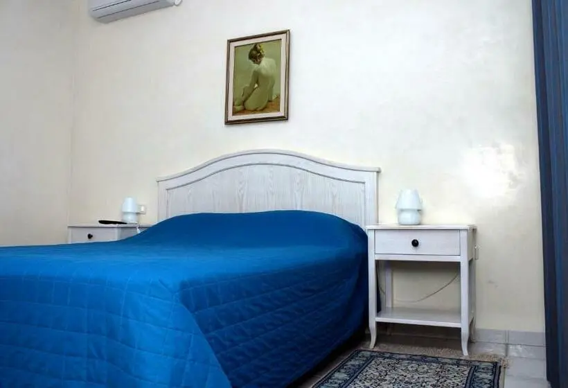 اتاق خانوادگی با چشم‌انداز دریا, Casa Mia
