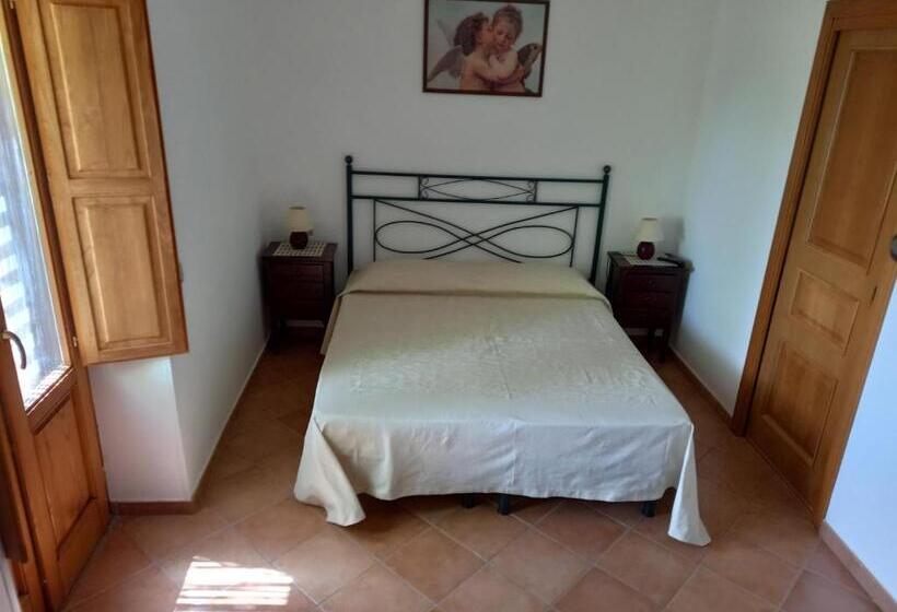 Standard Kolmen Hengen Huone, Dormire Al Casale