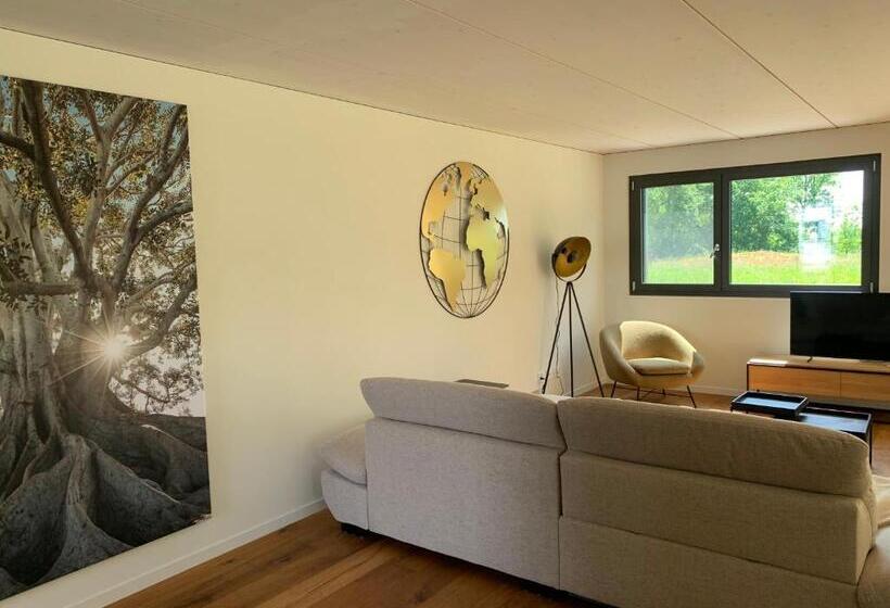 דירת חדר בקומת קרקע, Lodge Glardons