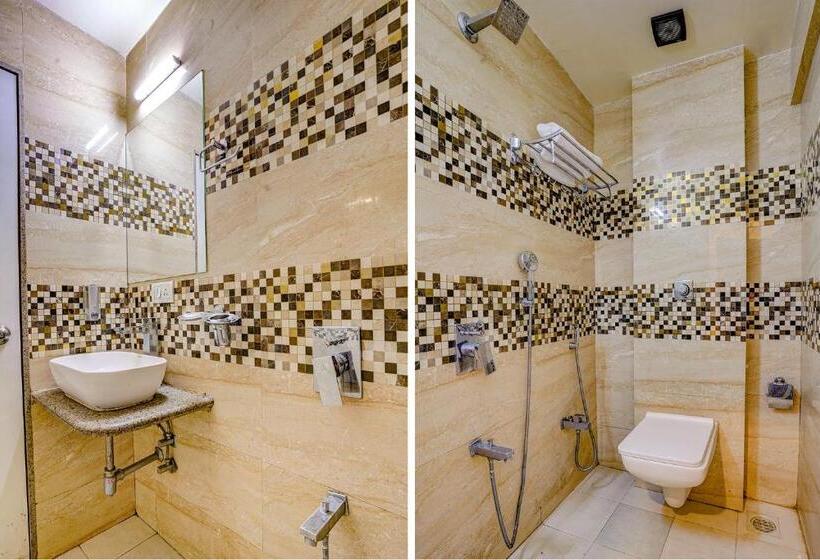 غرفة ديلوكس, Veera Residency