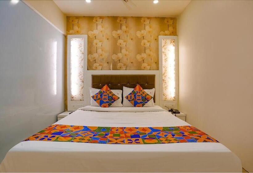 غرفة ديلوكس, Veera Residency