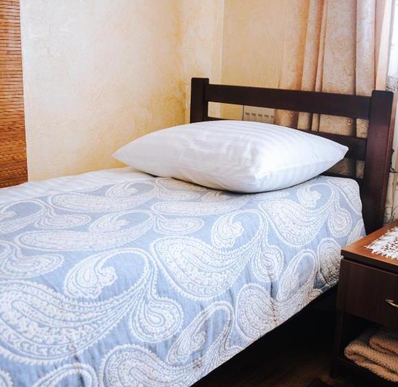 标准单人间, Filvarok