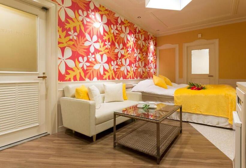 Номер Стандарт, Restay Kochi