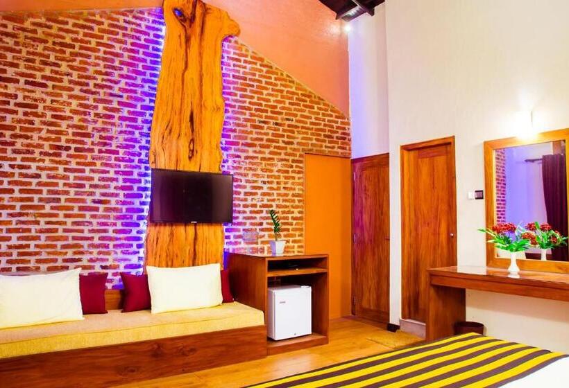 패밀리 룸, Roshara Nalla