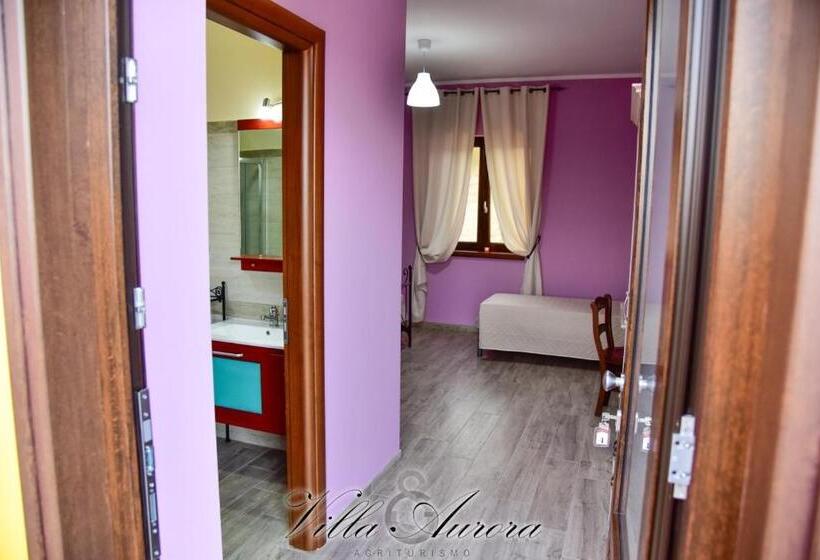 חדר לארבעה סטנדרטי עם מרפסת, Villa Aurora