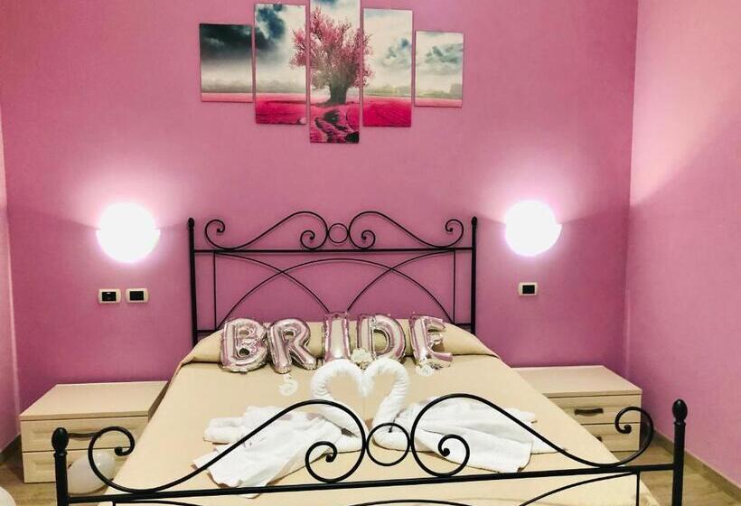 חדר לארבעה סטנדרטי עם מרפסת, Villa Aurora