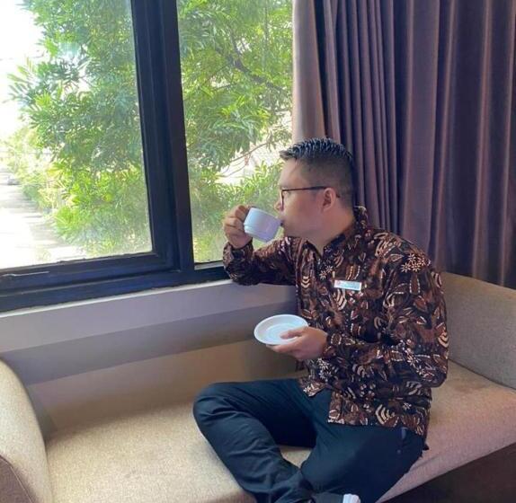 חדר סופריור, News Hotel Waru Sidoarjo