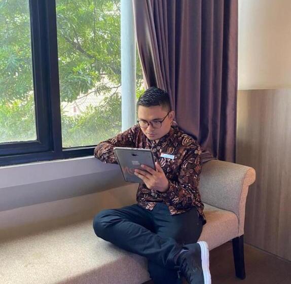 חדר סופריור, News Hotel Waru Sidoarjo