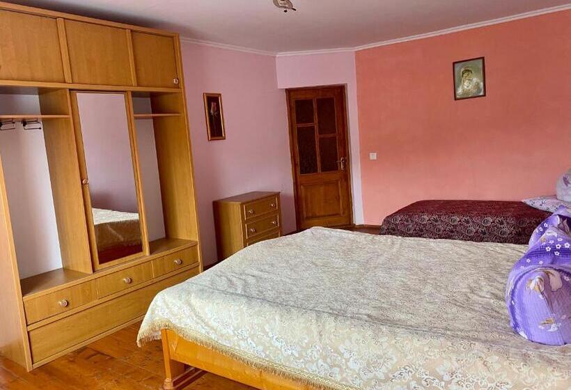 트리플 클래식 룸, Medova Hata