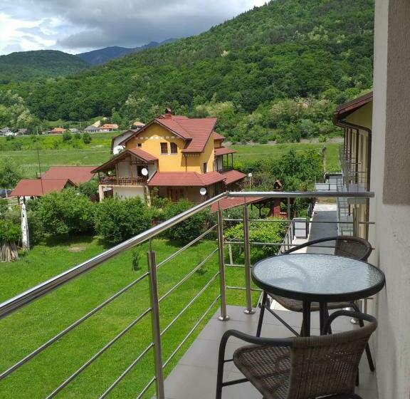 חדר סטנדרט, Pensiunea Karina