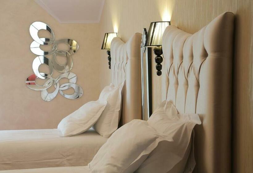 חדר סטנדרט עם מרפסת, Pensiunea Perla Martiniei Nsd