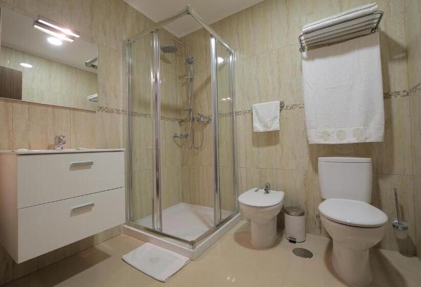 חדר סטנדרט נוף לגינה, Pensiunea Perla Martiniei Nsd