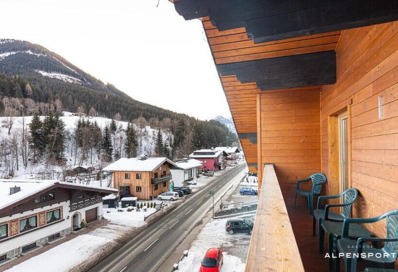 Четырехместный Номер Стандарт с Балконом, Gasthof Alpensport