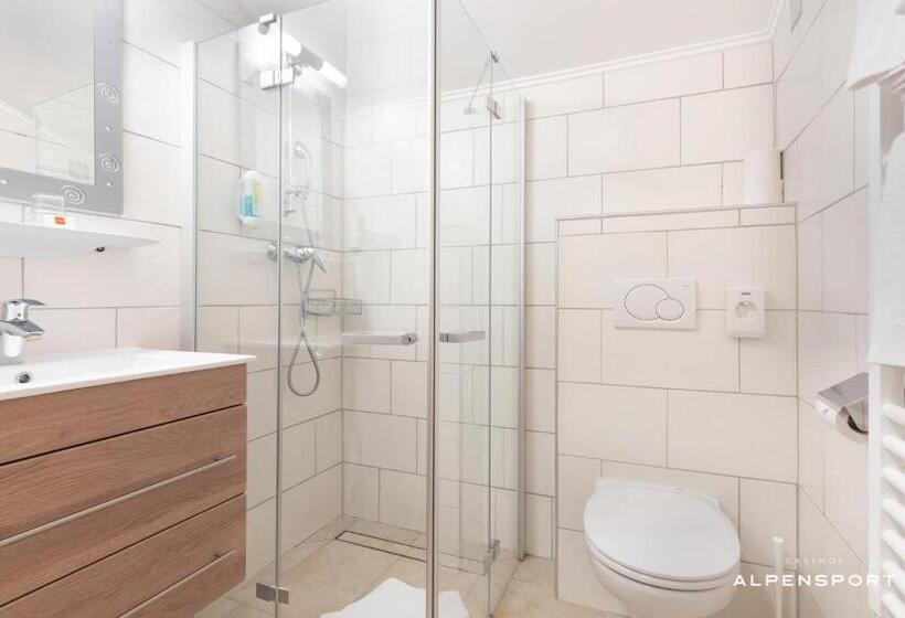 Четырехместный Номер Стандарт с Балконом, Gasthof Alpensport