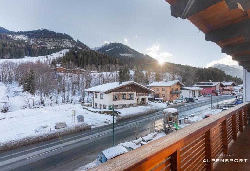 Четырехместный Номер Стандарт с Балконом, Gasthof Alpensport