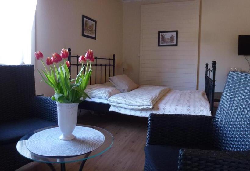 חדר סטנדרט לשלושה, L Vita Hästen Hästveda