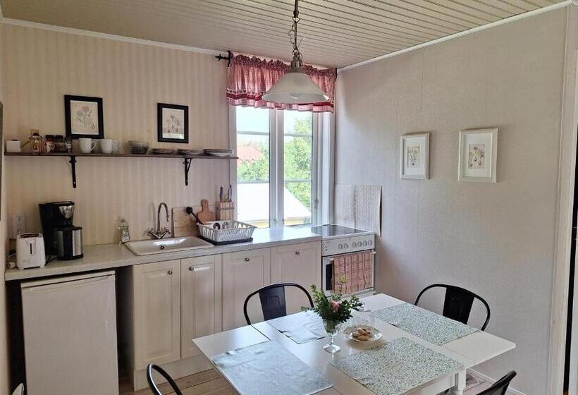 סוויטה, L Vita Hästen Hästveda