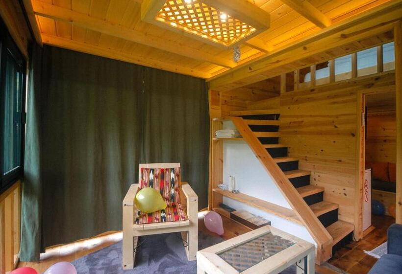 بانگلوی سوپریور, Efulim Apart