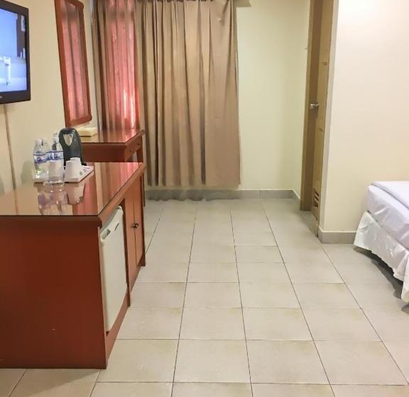 غرفة ديلوكس ثلاثية, Harbour View Hotel Sekinchan