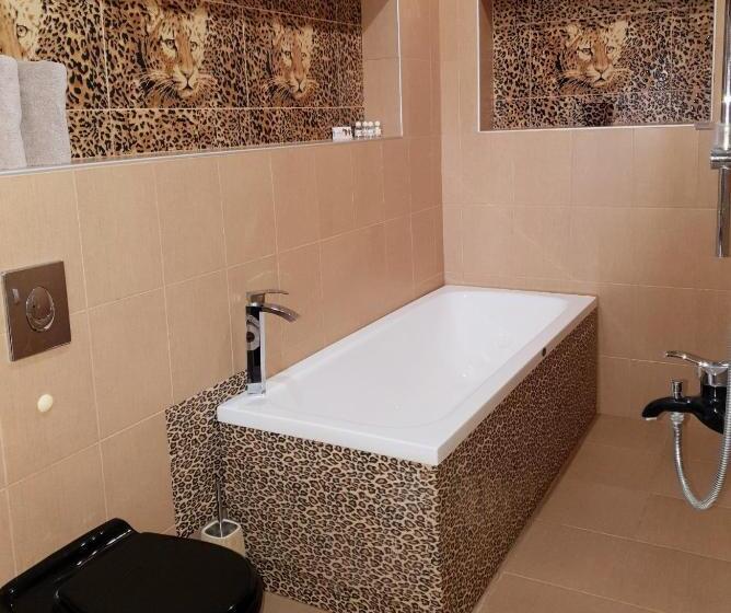 شقة غرفة واحدة, Africa