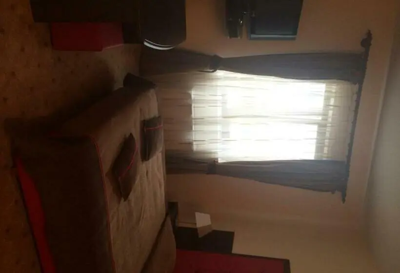 Standard Yhden Hengen Huone, Fiama